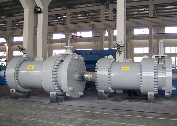 三峽電站水輪機(jī)接力器，單機(jī)容量70萬(wàn)千瓦